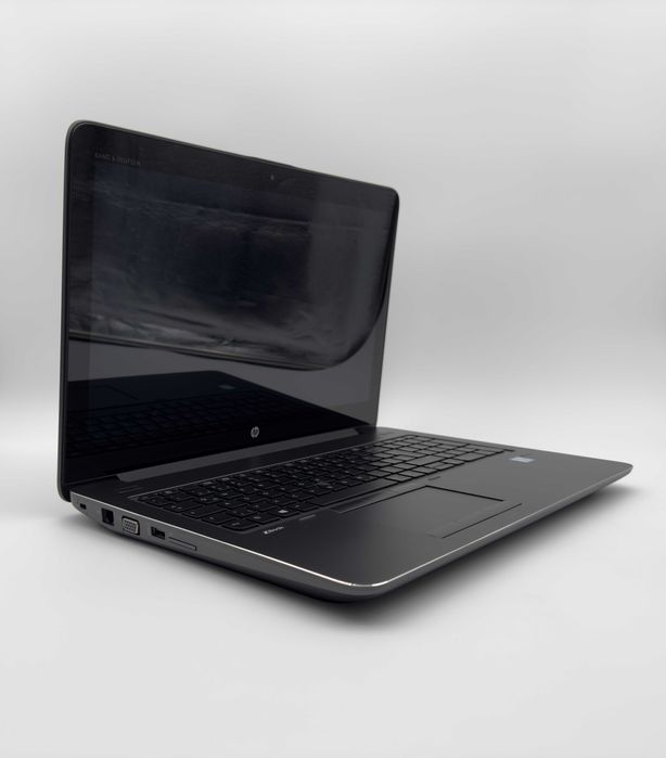 HP ZBook 15 G4 | i7-7820HQ | 32GB | 512GB SSD | TOUCH | 1 ANO GARANTIA