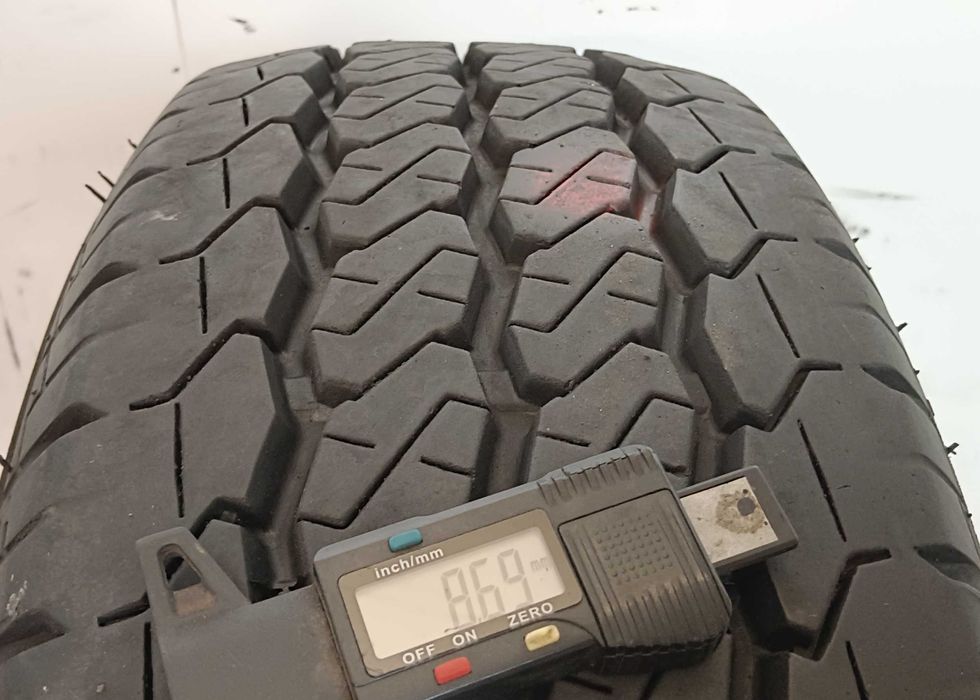 Szt2484 Sztuka 215/70R15C Lassa Transway