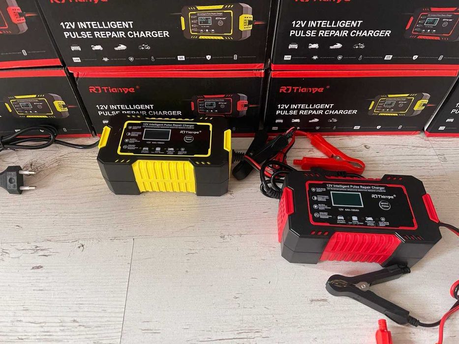 Зарядное устройство зарядний пристрій зарядка для аккумулятора 12V/6A