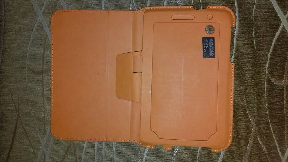 Etui na tablet pomarańczowe Przecena