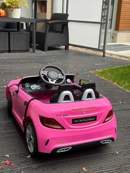 Samochód dla dziecka SUN BABY Mercedes Benz SLC300 Różowy