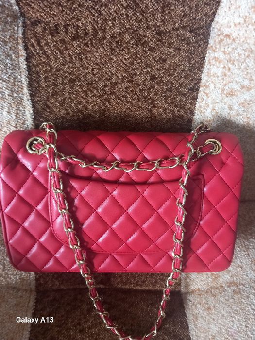 Chanel red crossbody bag Vintage