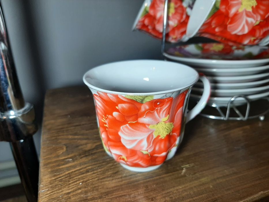 Сервіз кружки з блюдечками