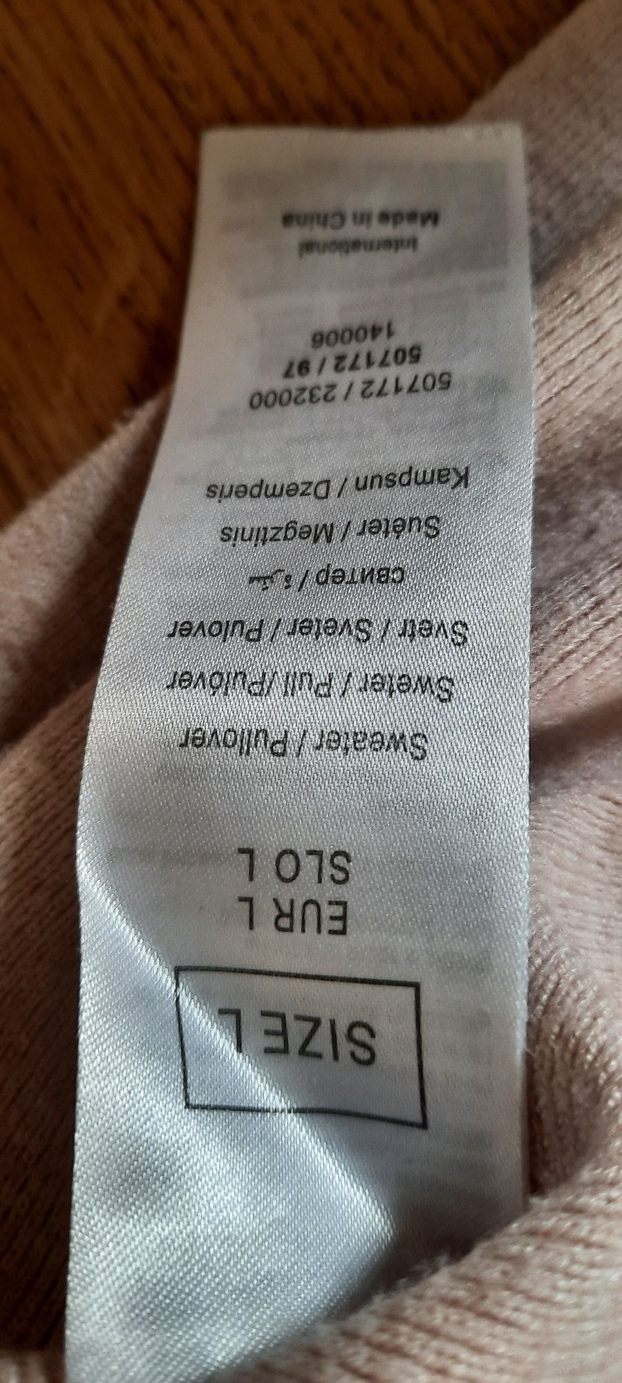Sweterek nietoperz z perełkami L