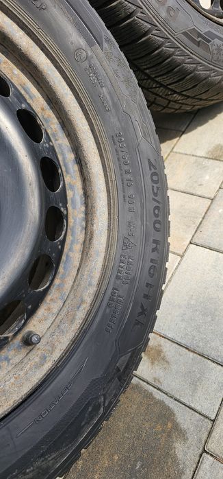 Koła zimowe Barum Polaris 3 205/60 r16 h xl