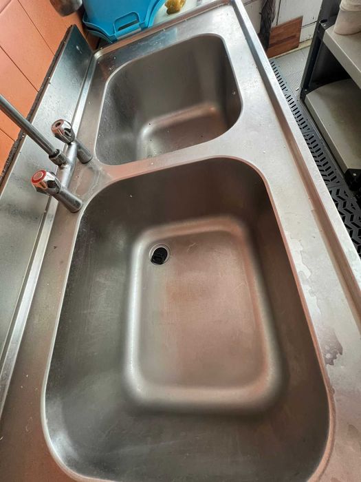 Lavatório em inox