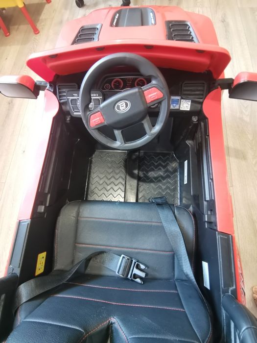 Електромобіль дитячий