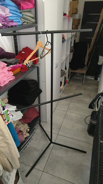 Підставка для одягу