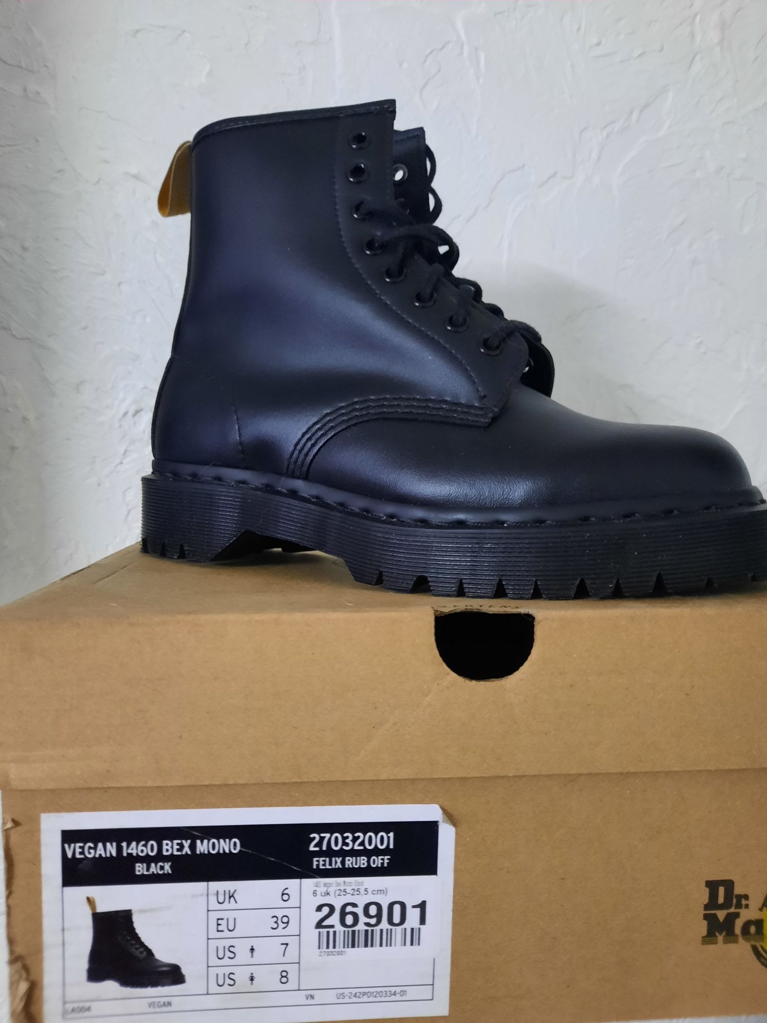 Ботинки Dr Martens 1460 Vegan Bex Mono Black 39 р-р