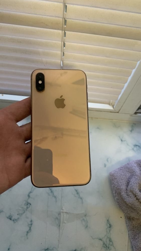 Iphone xs.