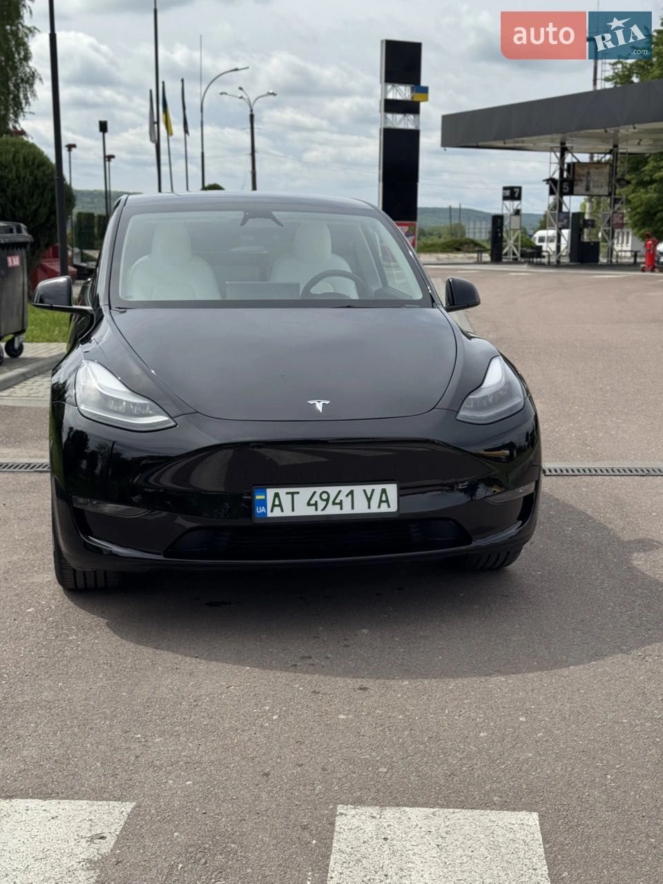 Tesla Model Y Standard Range RWD 2024 | MCU 4.0 | Автопілот | 8 000 км