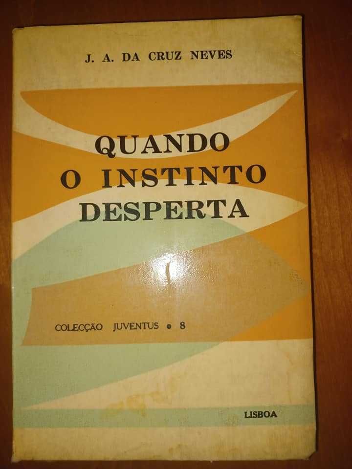 Lote de 3 livros - 5 EUR - incluindo "Discuso do método" de Descartes