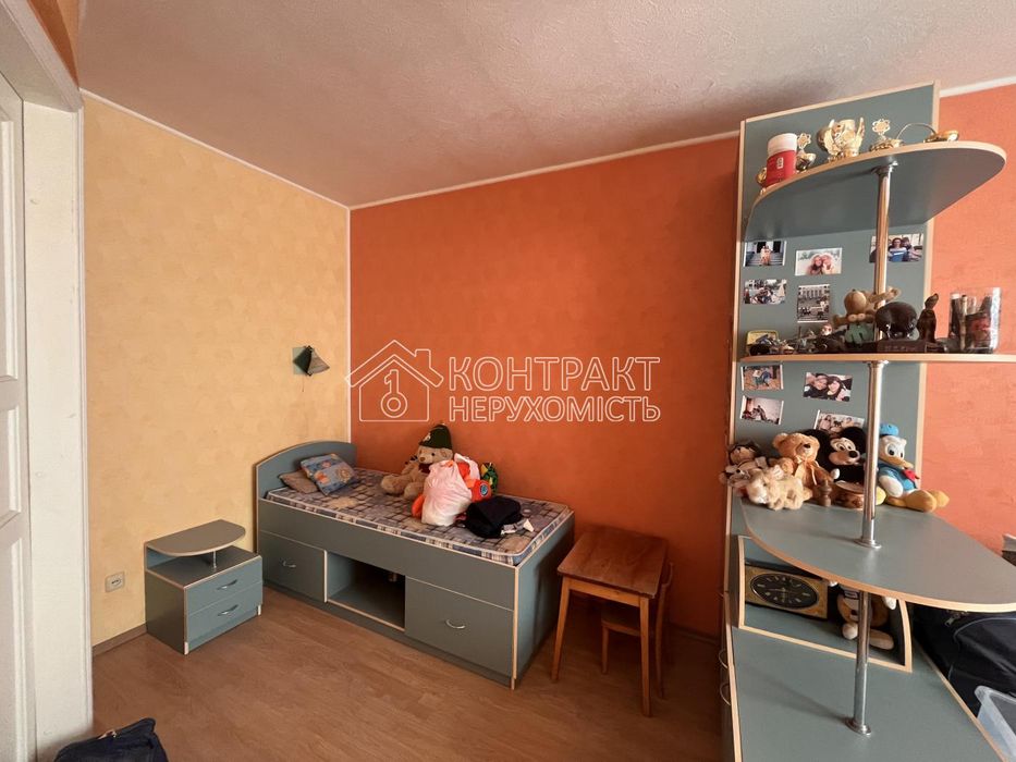 ТЕРМІНОВО! Продам велику 4-кім кв в центрі недалеко Нікольського