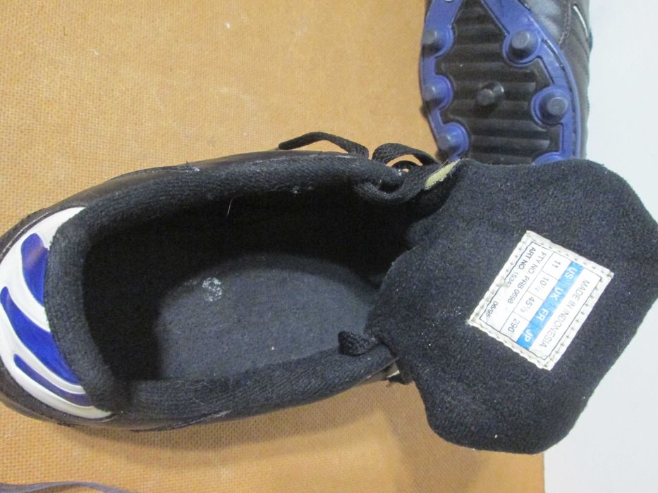 Бутсы футбольные Бутси  Adidas 44 размер