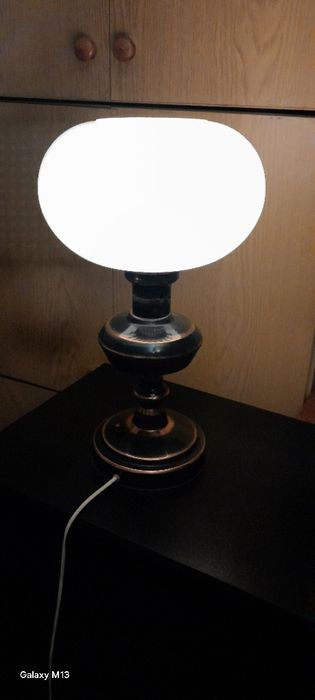 Używana lampka nocna elektryczna