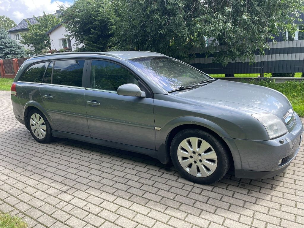 Opel vectra 1.9cdti 6biegow nowy przeglad