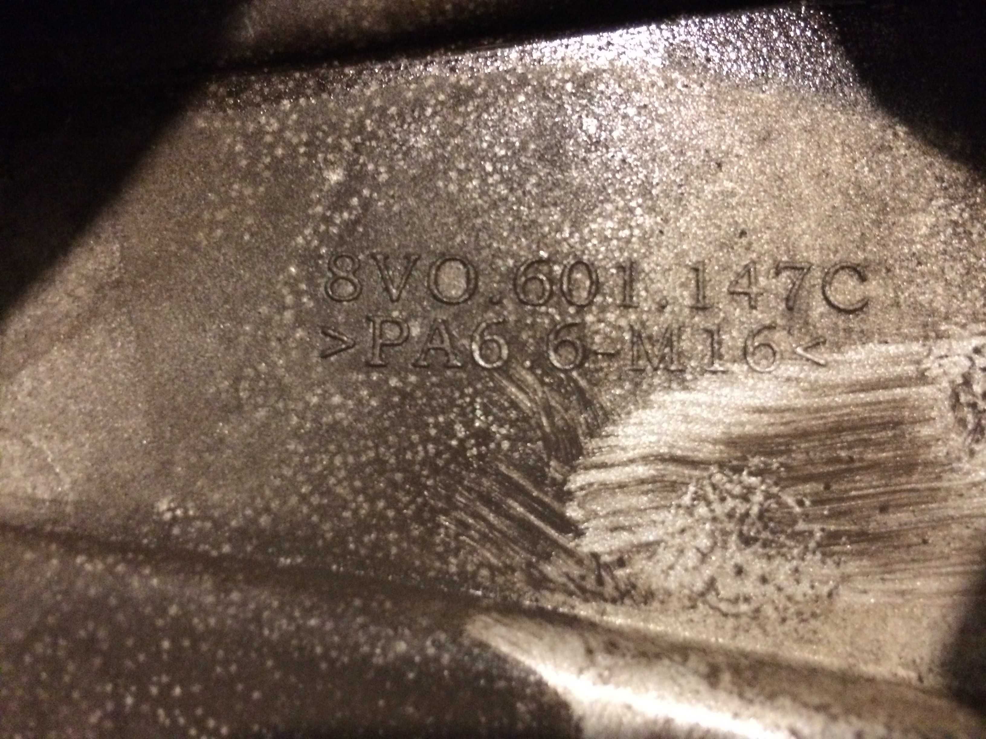 Oryginalne kołpaki Audi A3 8V 8V0 16 cali A4 A6  cena za komplet