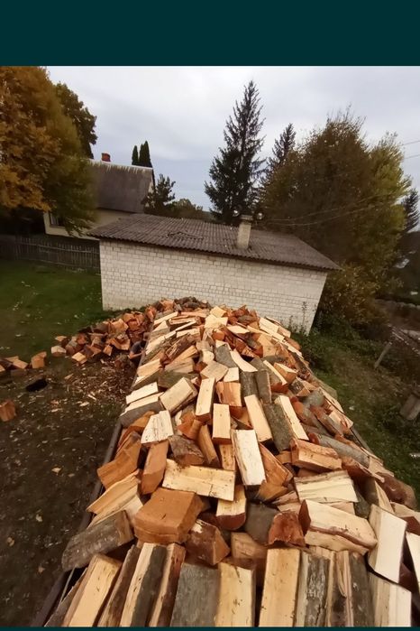 Дрова для опалення.