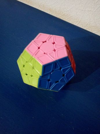 Qiyi Megaminx cube