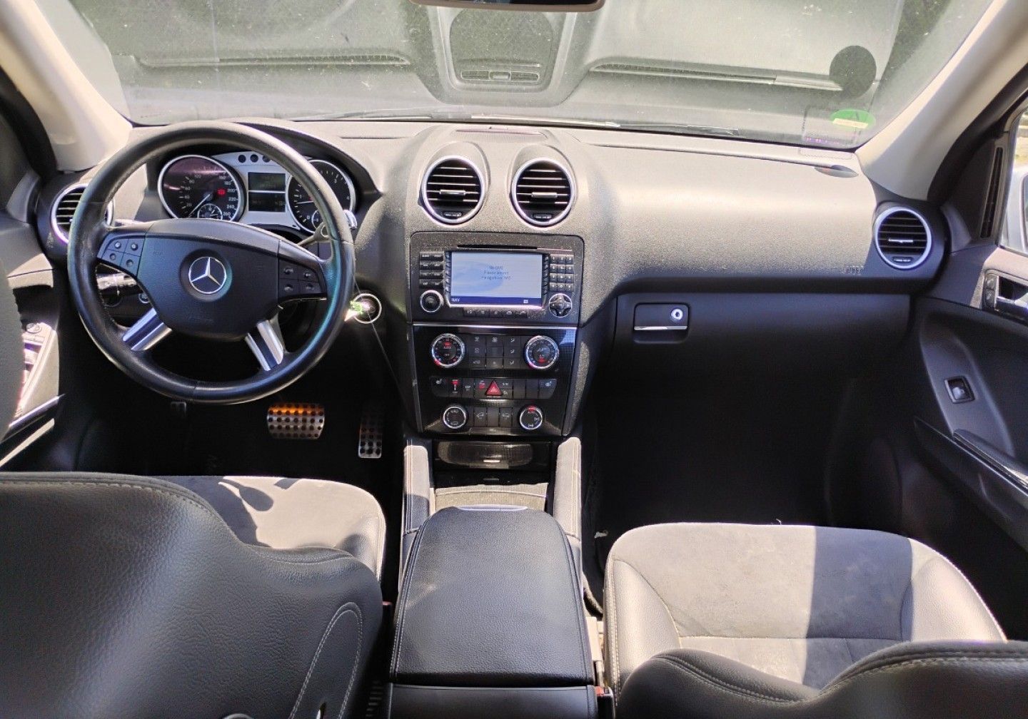 Mercedes-Benz ML 2006r, 3.0 CDI. 4x4. Uszkodzony lewy bok. Jeździ.