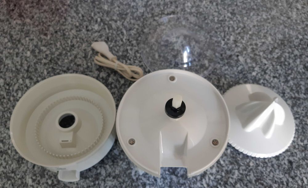Espremedor citrinos (máquina fazer sumos) eléctrico Braun (como novo)