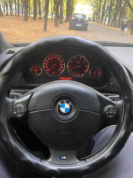 Продам BMW E39 1998 2.8 ГАЗ/Бензин (520i, 528i, 530I)