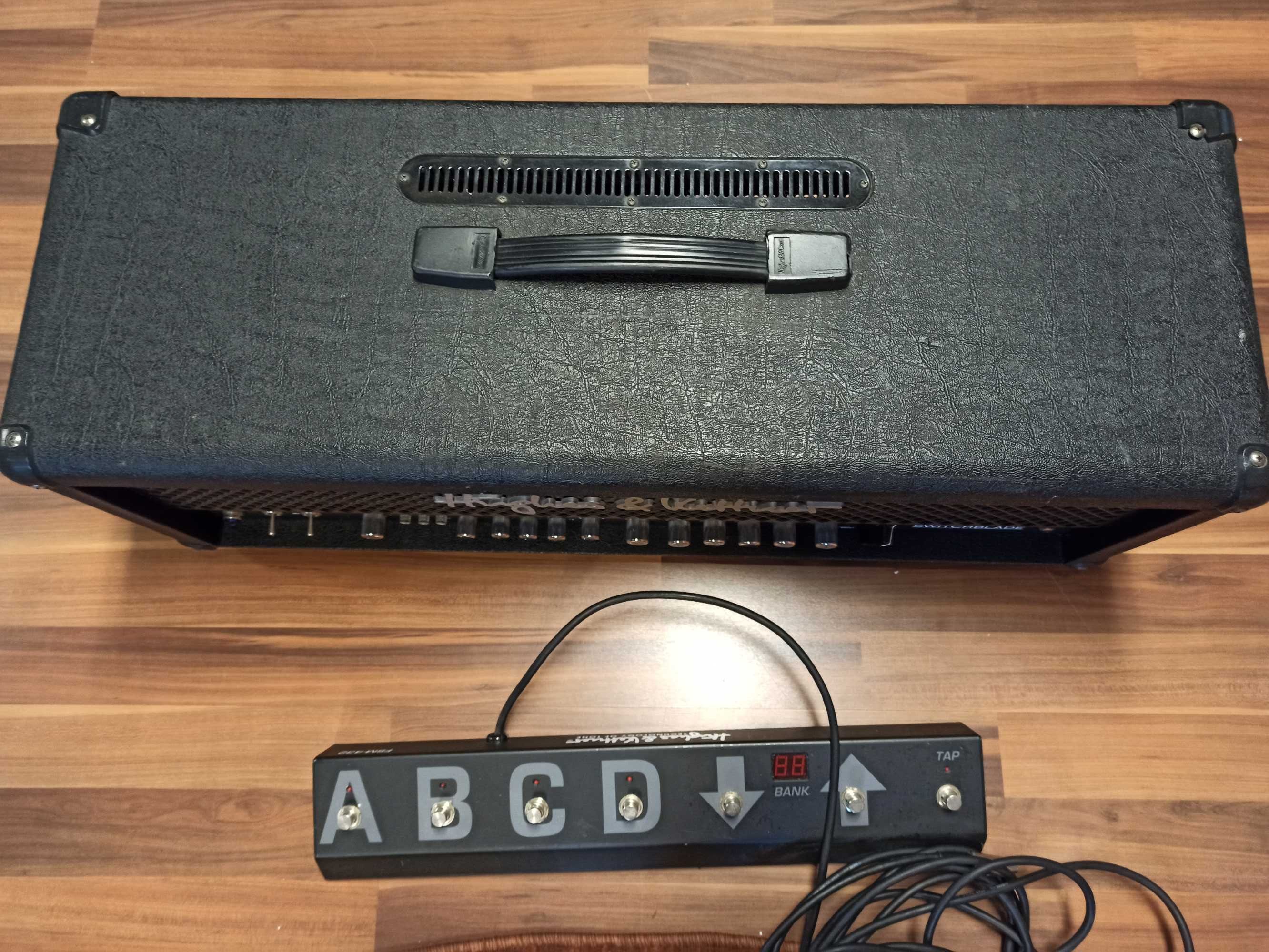 Hughes & Kettner Switchblade 100W + footswitch