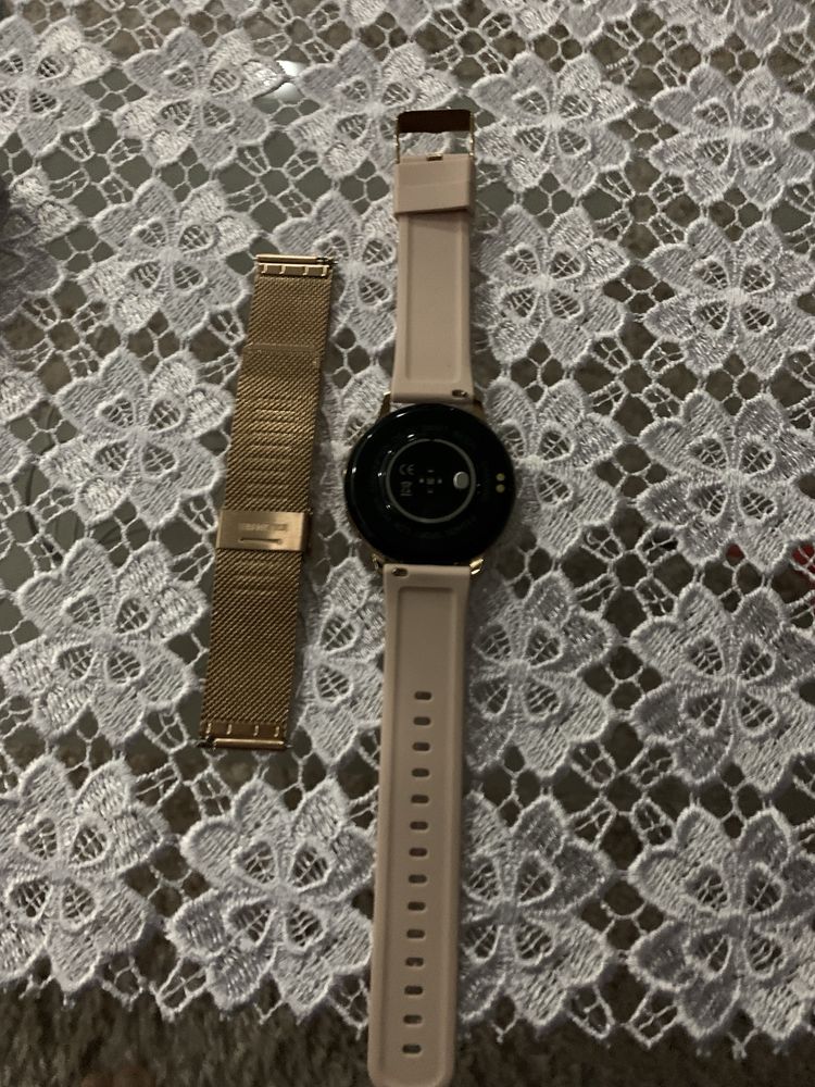 Smartwatch Y33 złoty