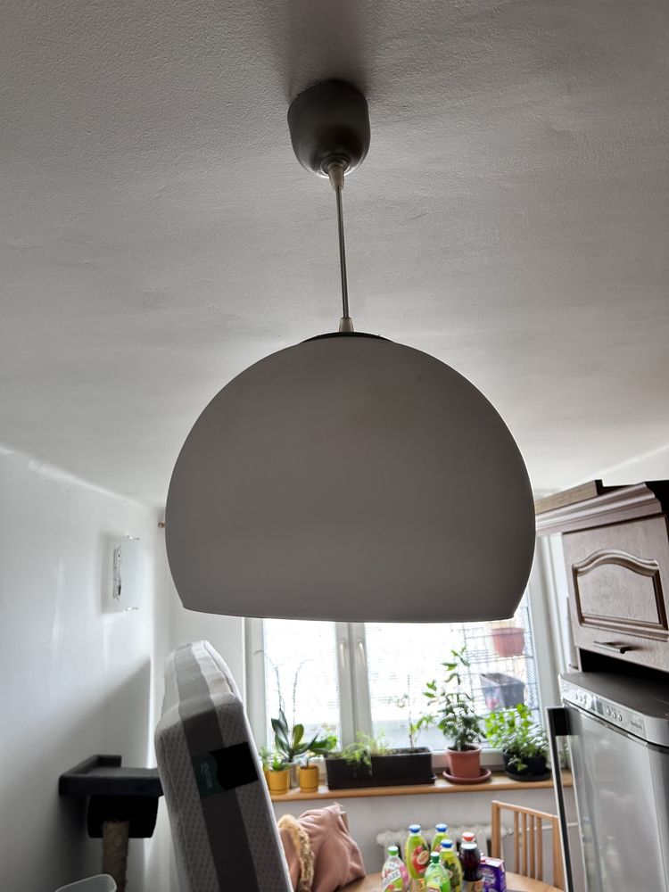 Lampa wisząca.