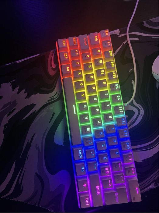 Teclado Mecânico Mars gaming e Rato Gaming Logitech