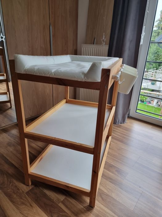 Stojak z przewijakiem - na wzór Ikea drewniany, solidny