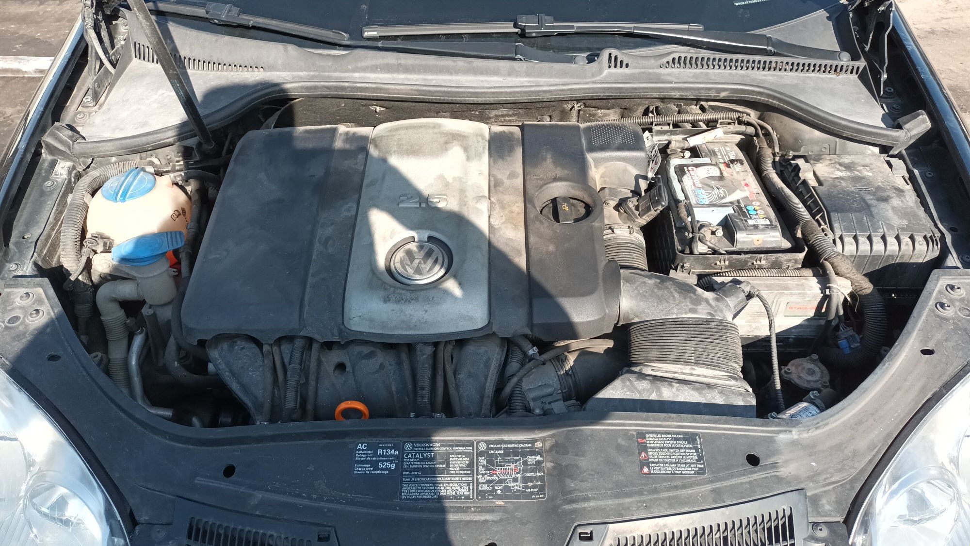 Volkswagen Jetta Golf V 2.5 benzyna na części