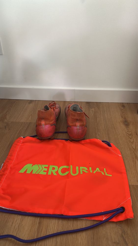 Chuteiras Nike Mercurial