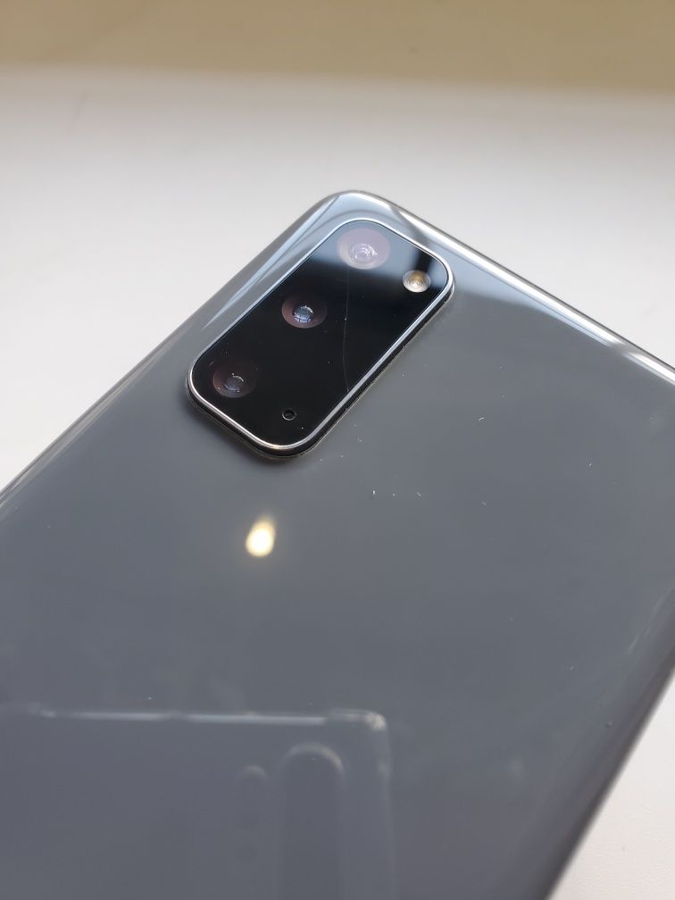 Samsung s20 5G USA version 12/128 ОПИСАНИЕ!