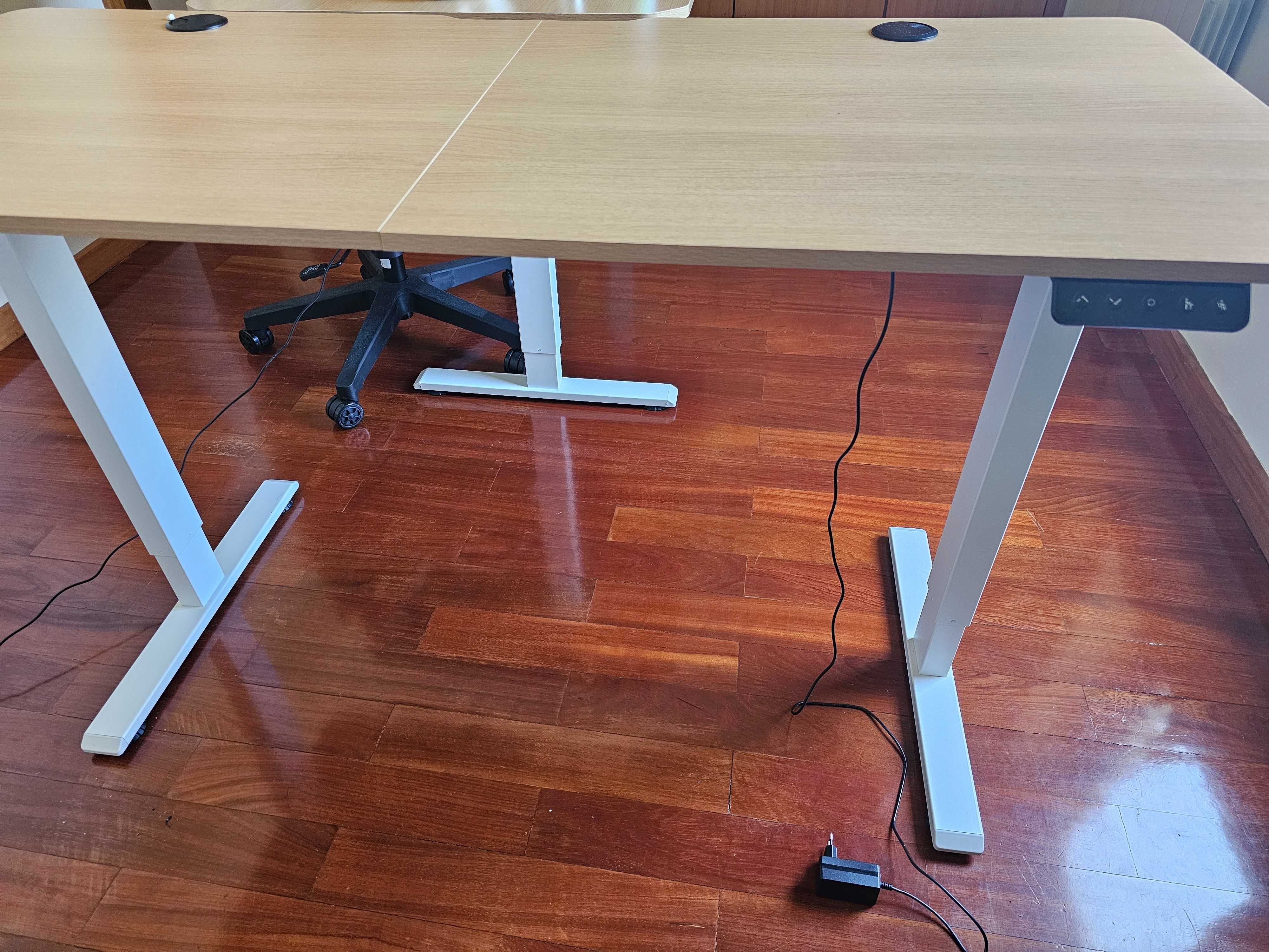 Secretaria Elevatoria e Cadeira Gamer em Excelente Estado