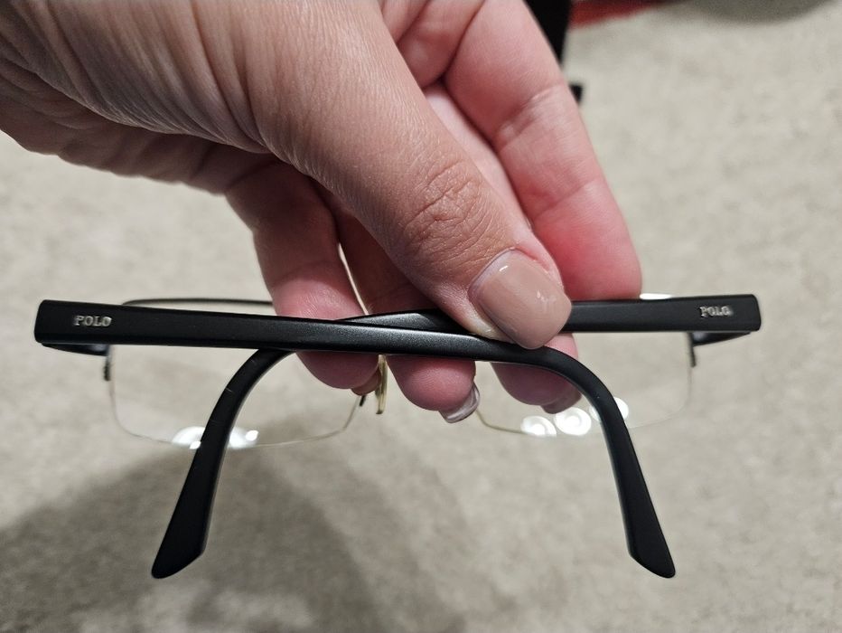 Óculos graduados (Ralph Lauren) como novos

Oculos masculinos.
Graduaç