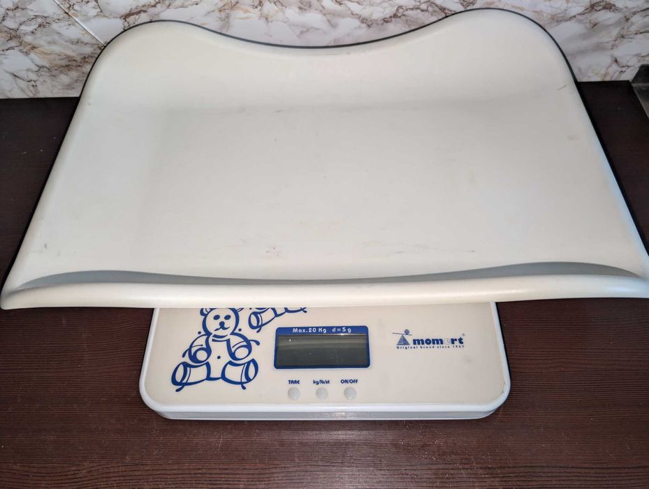 Ваги для новонароджених momert