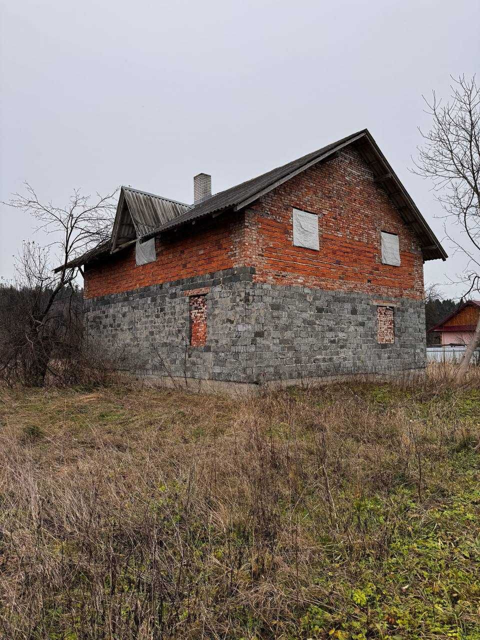 Продаж будинку в с. Завій