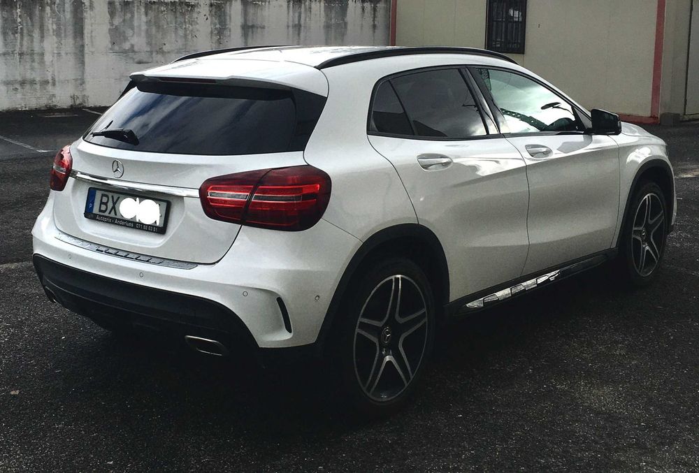 Mercedes-Benz GLA 180d AMG Line Facelift 2018 FULL EXTRAS GPS BI-XENON