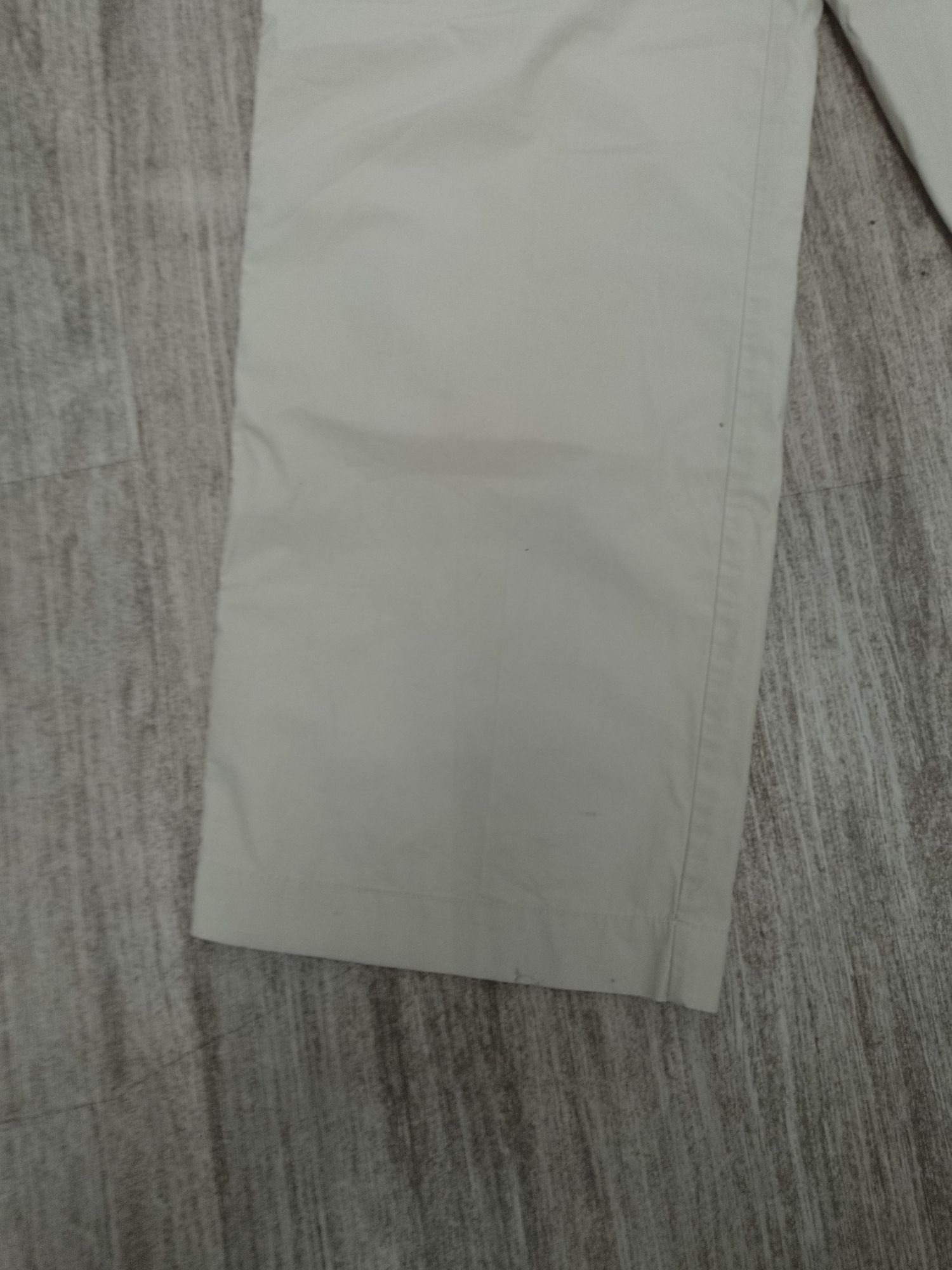 Sprzedam męskie spodnie rozmiar L.