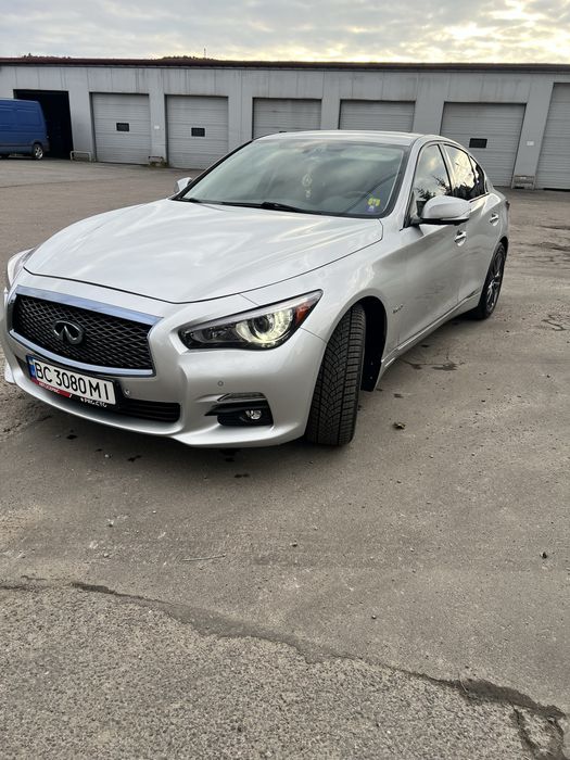 Infiniti Q50 3.5hydrid кращий седан в класі на найкращому двигуні