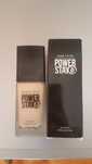 Avon podkład Power stay