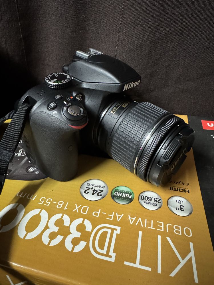 Máquina fotografica Nikon 3300+lente+acessórios