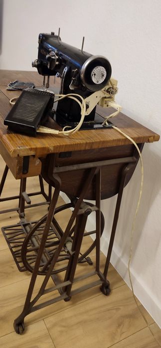 Maszyna do szycia kohler stół