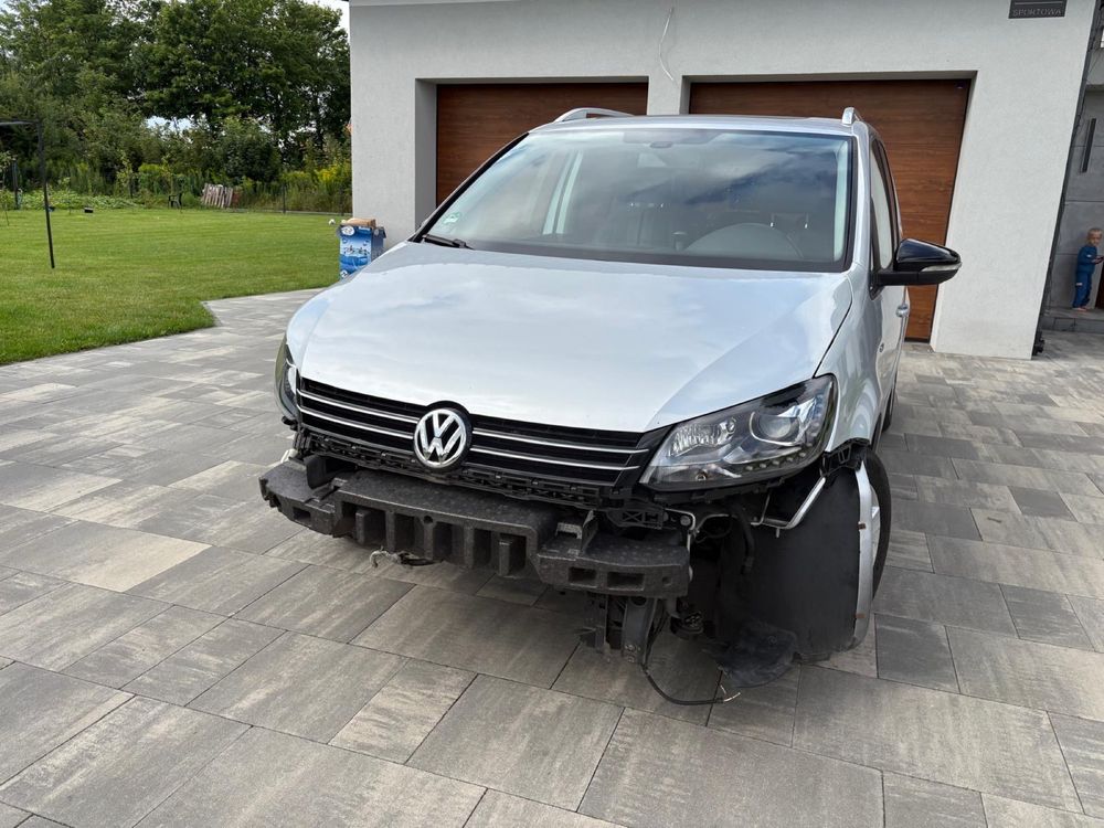 Vw Touran 2.0 tdi 2012r 7 m 187 000 tys  świ rozrząd do negocjacji