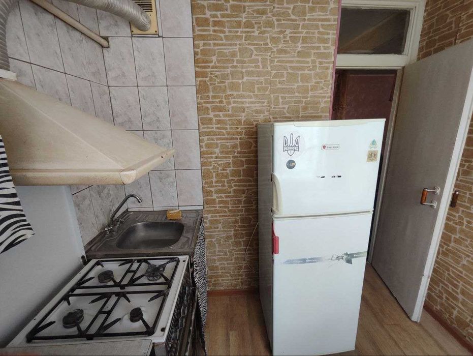Сдам 1 комнатную изолированную квартиру 1 этаж 5-этажного дома