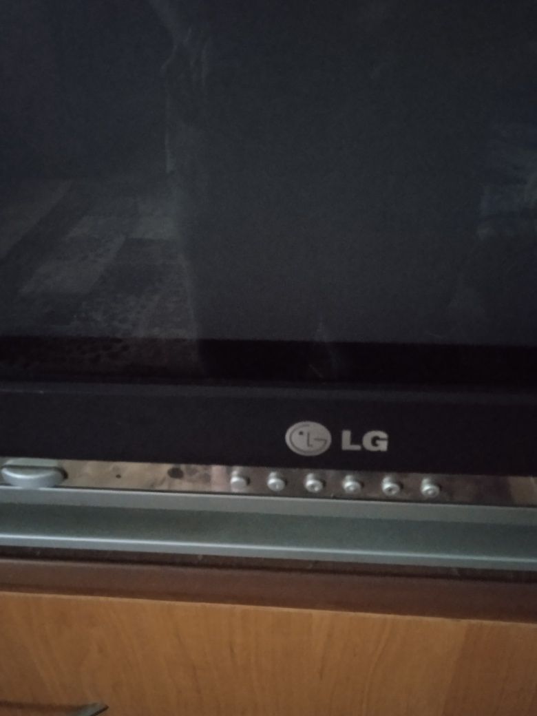 Телевизор     LG