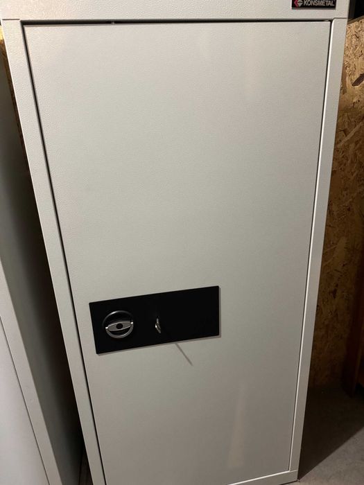 Szafa metalowa  RODO  wys 1500 szer 700 i gł 400 na dokumenty