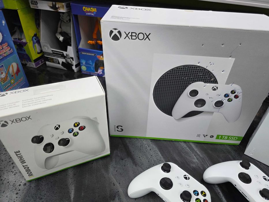 Konsola Xbox Series S 1TB +2 pady ładowarka Gwar 12 mc SKLEP ZAMIANA