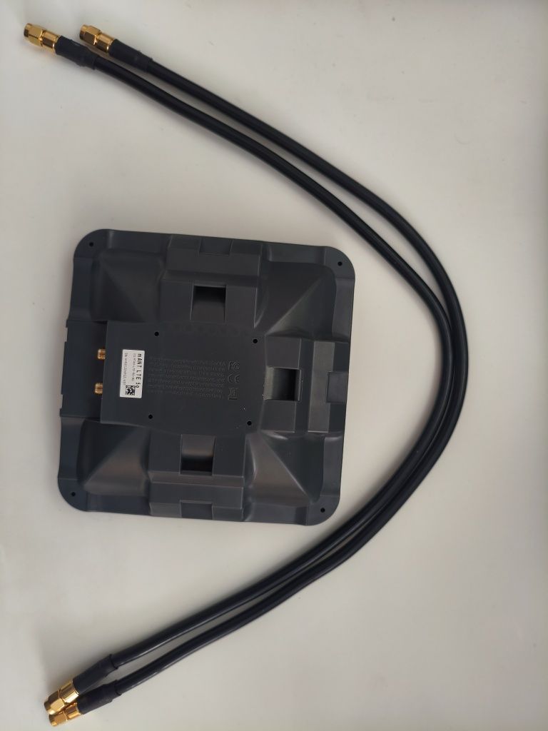 Router Mikrotik Chateau LTE12 + antena zewnętrzna + 2 wewnętrzne + oka